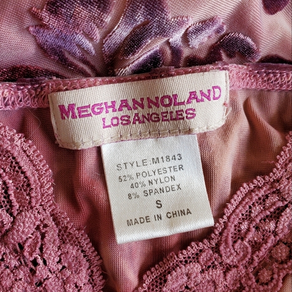 Y2K Velvety Floral Spaghetti Strap Tank Top - Picture 7 of 9